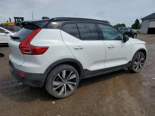 2022 VOLVO XC40 P8 RECHARGE PLUS  