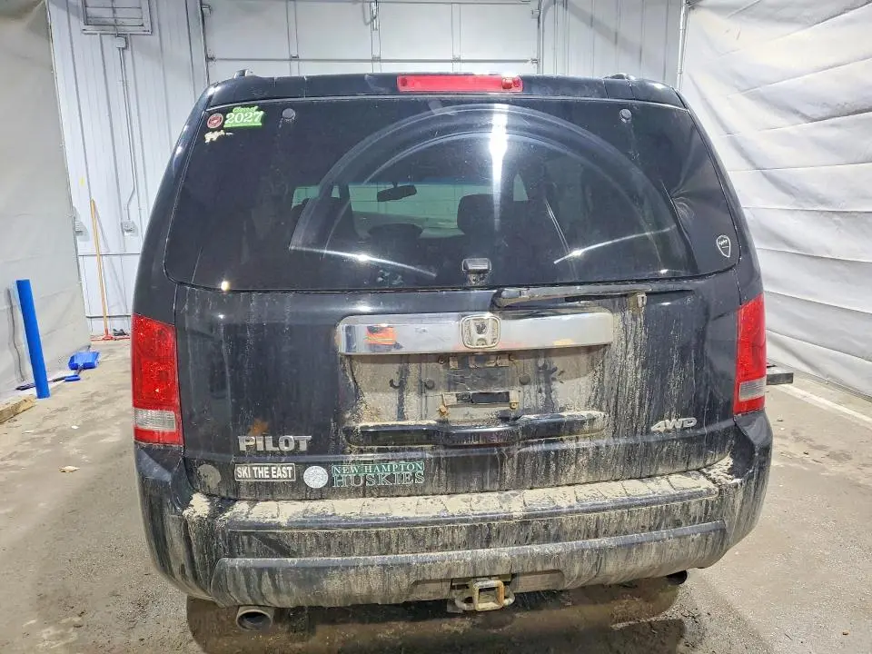 2011 HONDA PILOT EXLN  