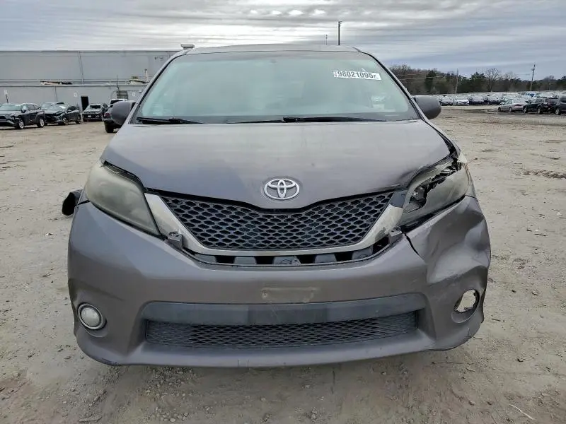 2015 TOYOTA SIENNA SPORT  