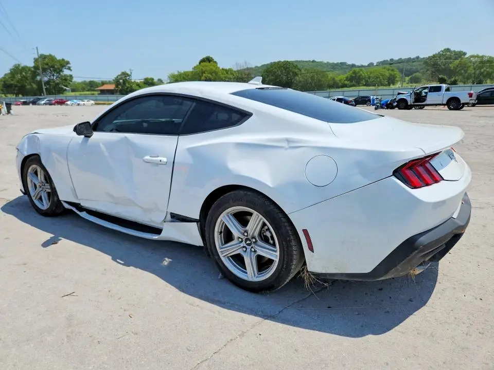 2026 FORD MUSTANG BASE  