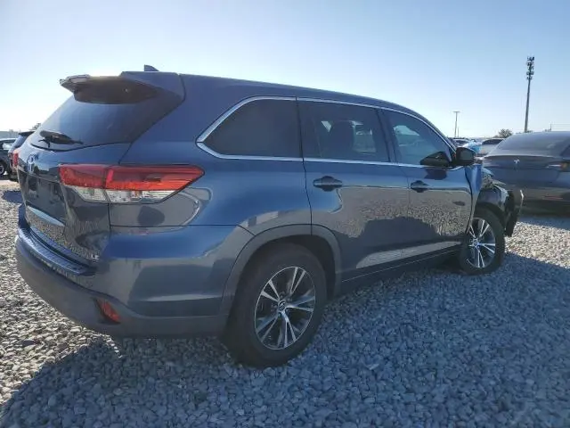 2017 TOYOTA HIGHLANDER LE  
