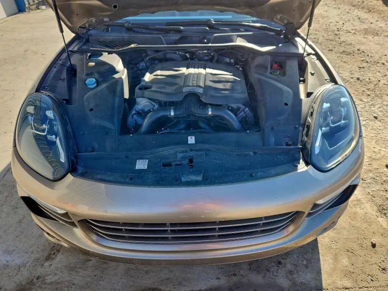 2017 PORSCHE CAYENNE S  