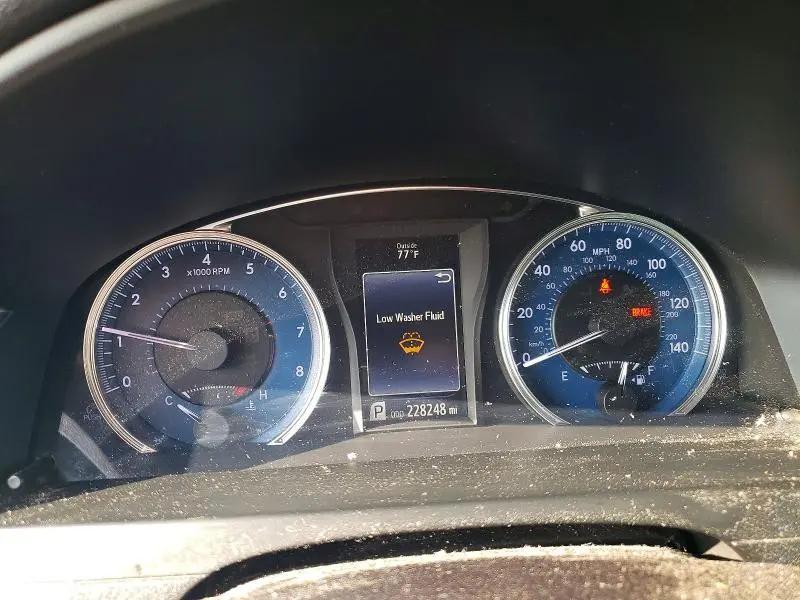 2016 TOYOTA CAMRY LE  