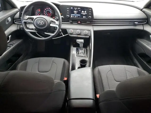 2023 HYUNDAI ELANTRA SE  