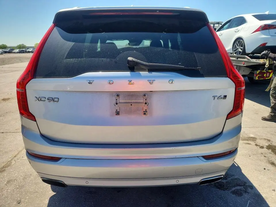 2018 VOLVO XC90 T6  