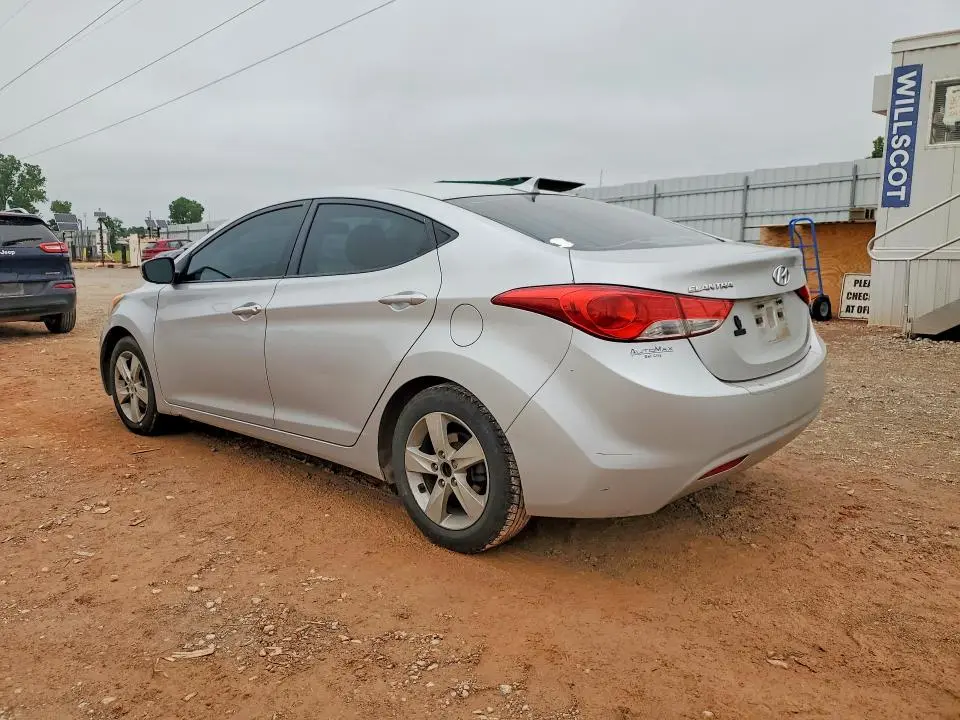 2012 HYUNDAI ELANTRA GLS  