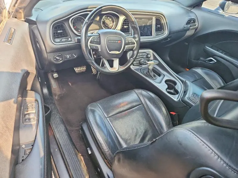 2017 DODGE CHALLENGER SXT  