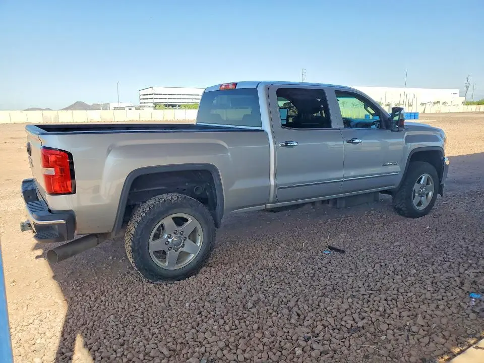 2015 GMC SIERRA K2500 SLT  