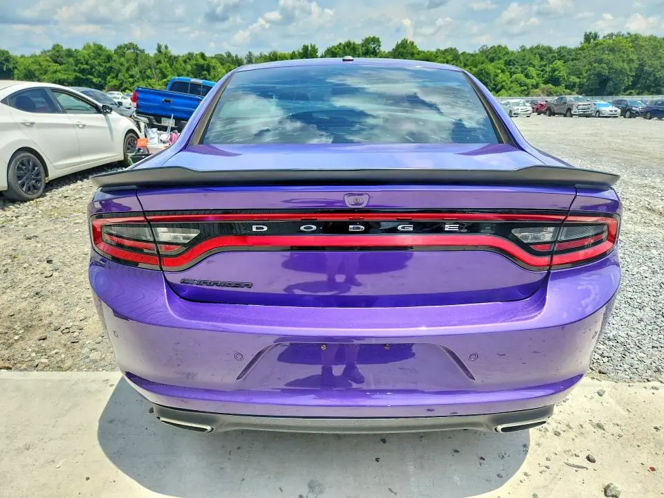 2018 DODGE CHARGER SXT  