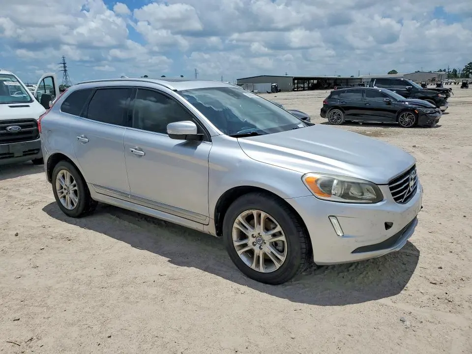 2015 VOLVO XC60 T5 PLATINUM  