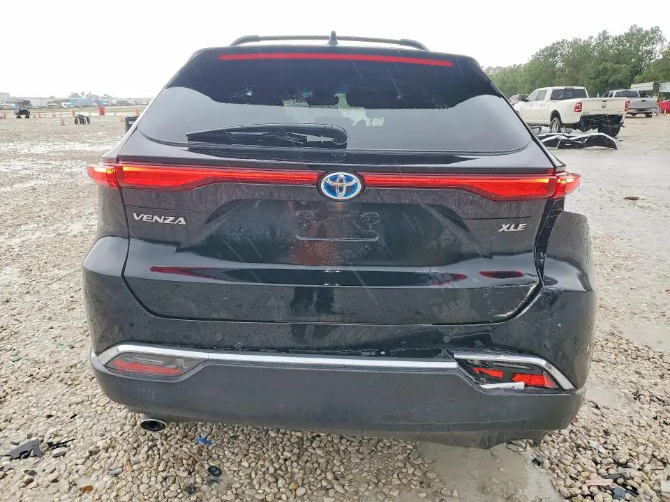 2023 TOYOTA VENZA XLE  