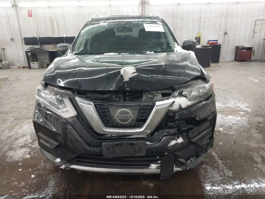 2017 NISSAN ROGUE SV