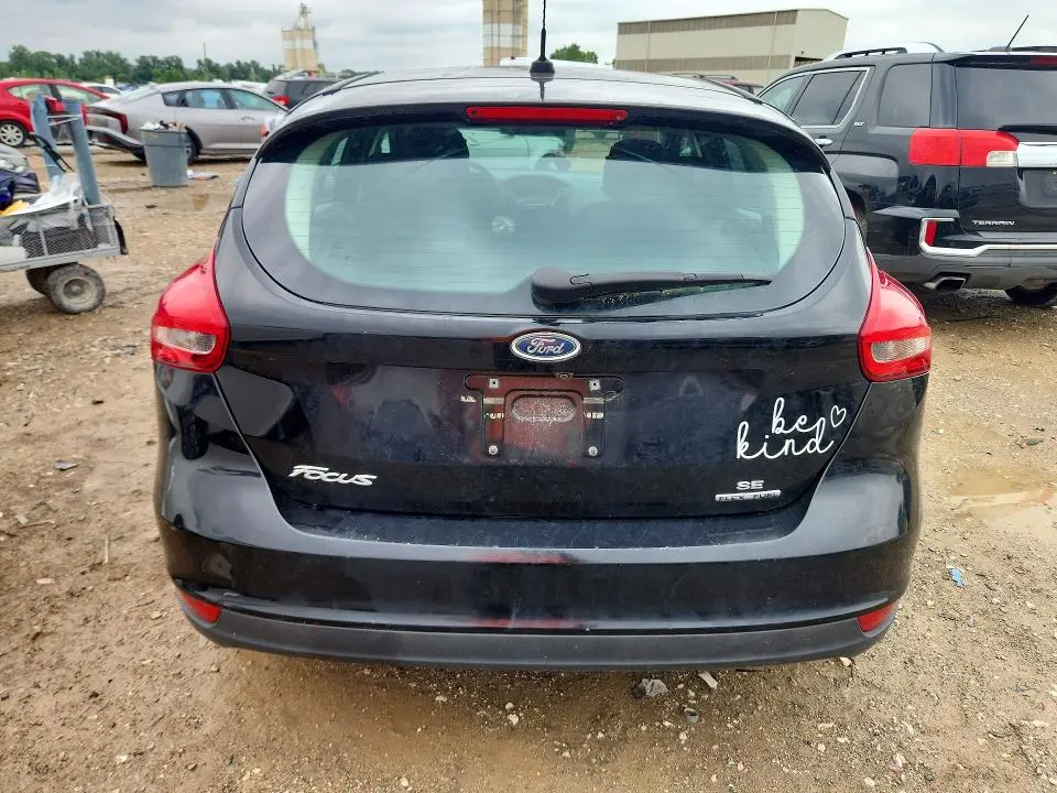 2016 FORD FOCUS SE  