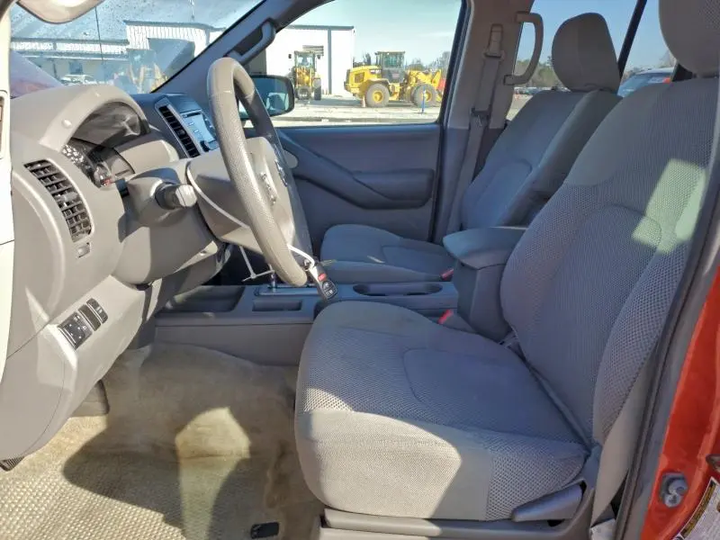 2014 NISSAN FRONTIER S  