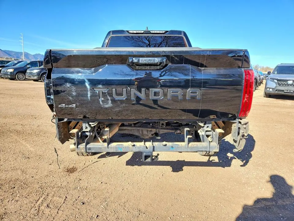 2024 TOYOTA TUNDRA CREWMAX SR  