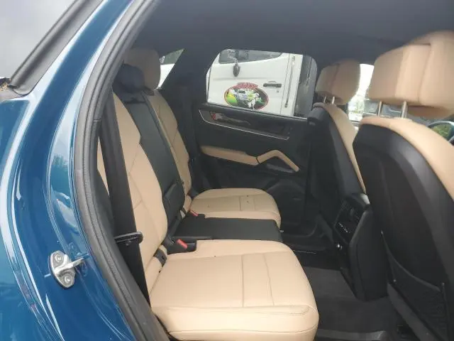2025 PORSCHE CAYENNE   
