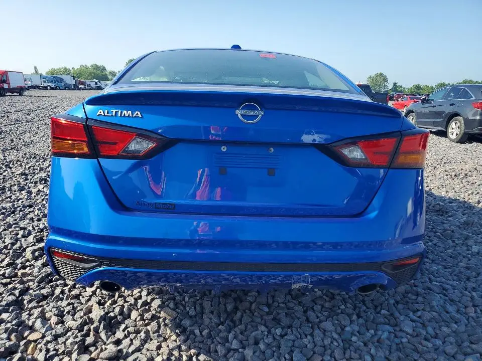 2025 NISSAN ALTIMA SV  