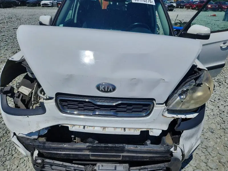 2013 KIA SOUL +  