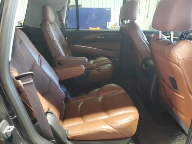 2017 CADILLAC ESCALADE LUXURY  