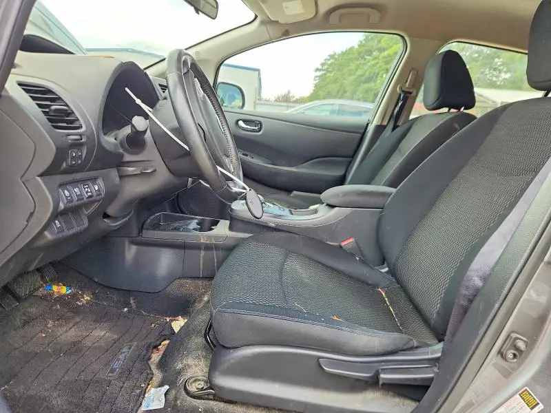 2015 NISSAN LEAF S  