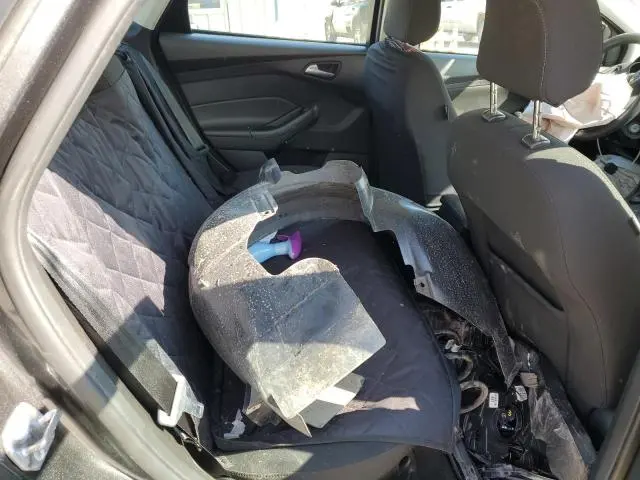 2018 FORD FOCUS SE  