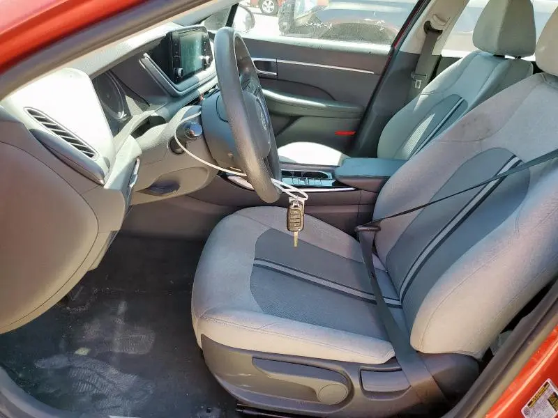 2021 HYUNDAI SONATA SE  