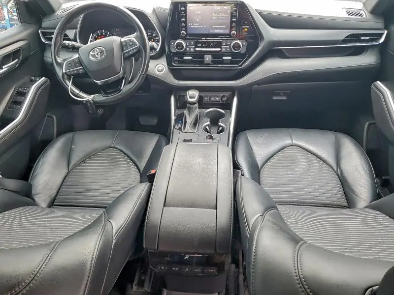 2021 TOYOTA HIGHLANDER XSE  