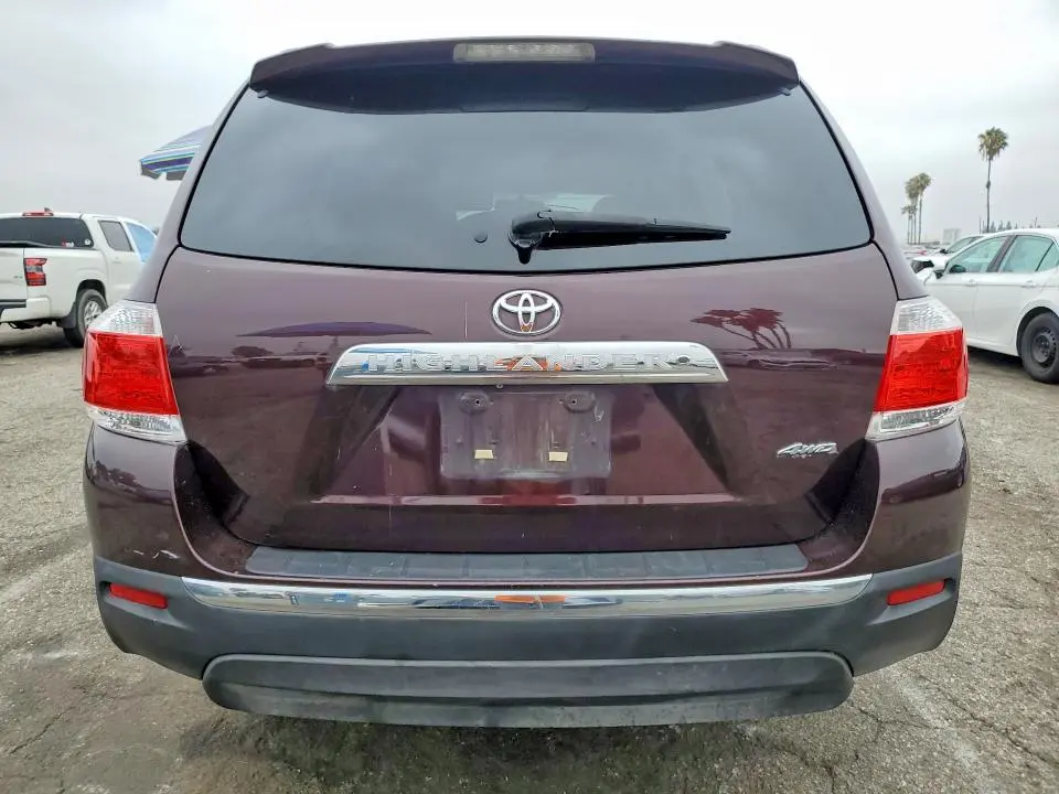 2011 TOYOTA HIGHLANDER BASE  