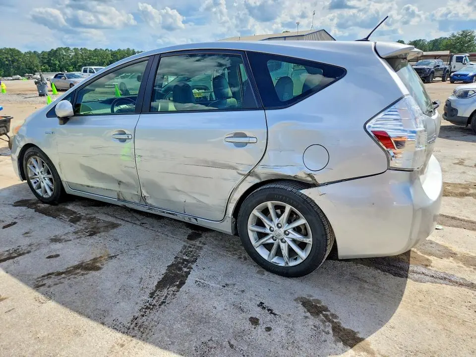 2013 TOYOTA PRIUS V FIVE  