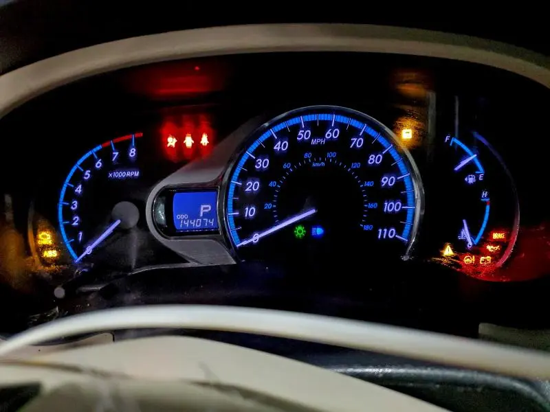 2011 TOYOTA SIENNA XLE  