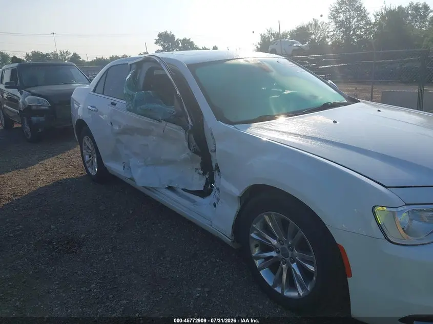 2016 CHRYSLER 300C  