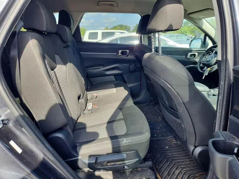 2022 KIA SORENTO LX  