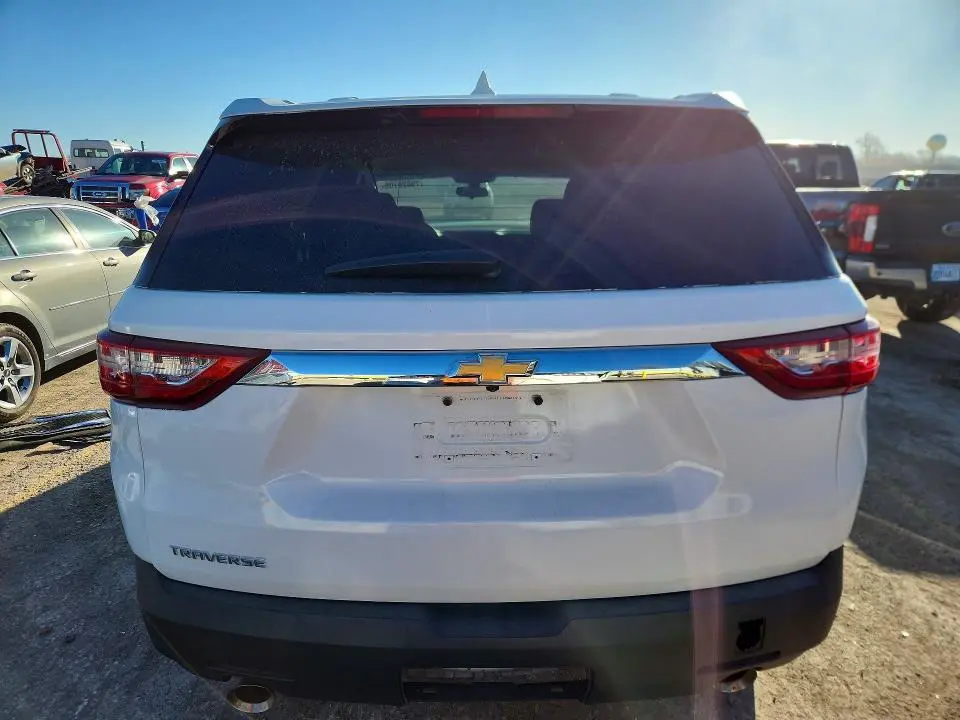 2019 CHEVROLET TRAVERSE LS  