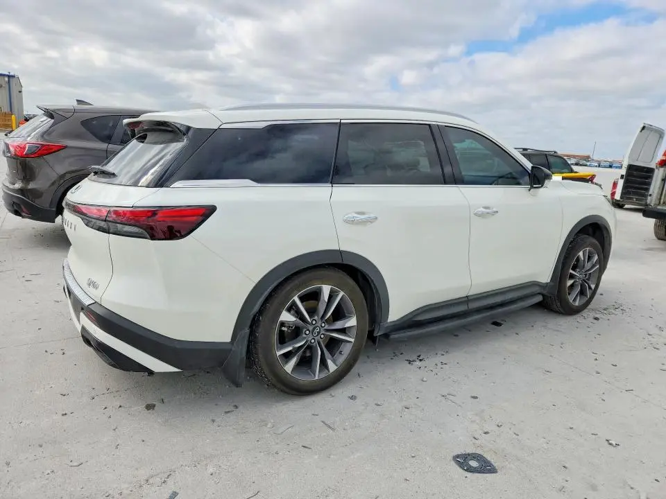 2024 INFINITI QX60 LUXE  