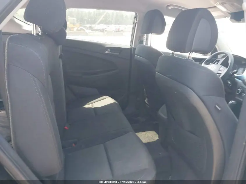 2016 HYUNDAI TUCSON SE