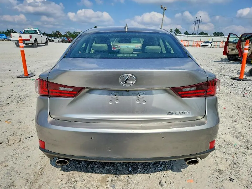 2016 LEXUS IS 200T  