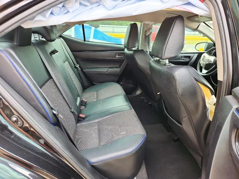 2017 TOYOTA COROLLA SE  