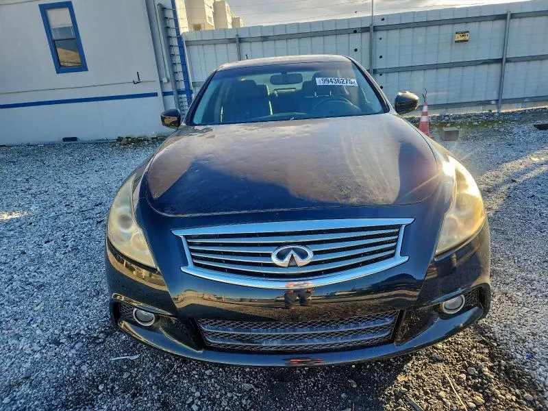 2011 INFINITI G37   
