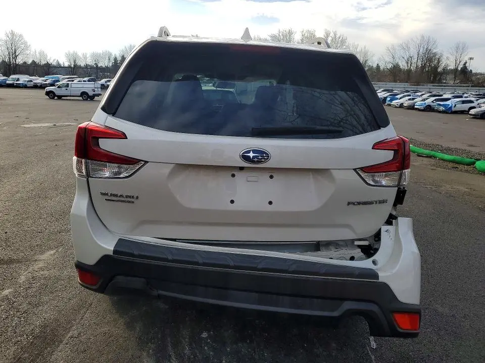 2022 SUBARU FORESTER LIMITED  