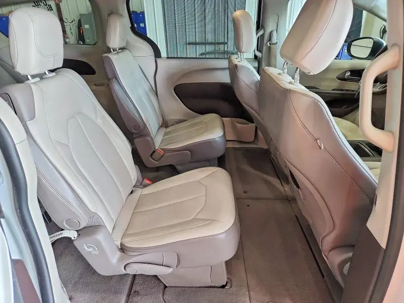 2020 CHRYSLER VOYAGER LXI  