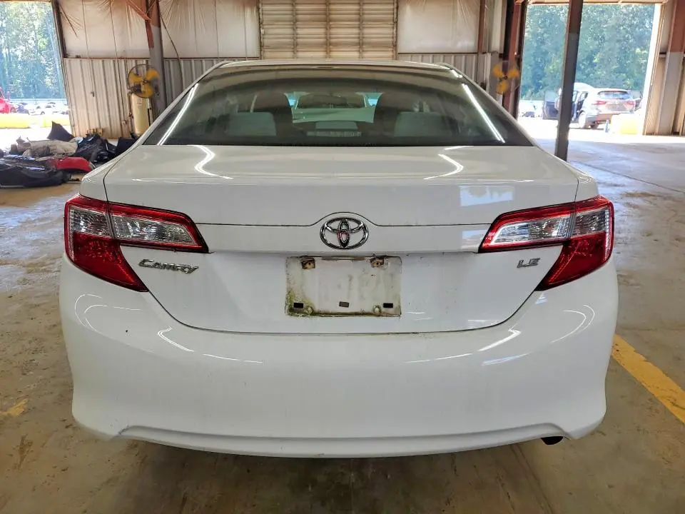 2014 TOYOTA CAMRY LE  