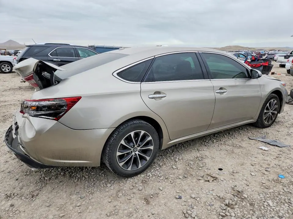 2018 TOYOTA AVALON XLE  