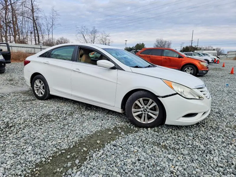 2012 HYUNDAI SONATA GLS  