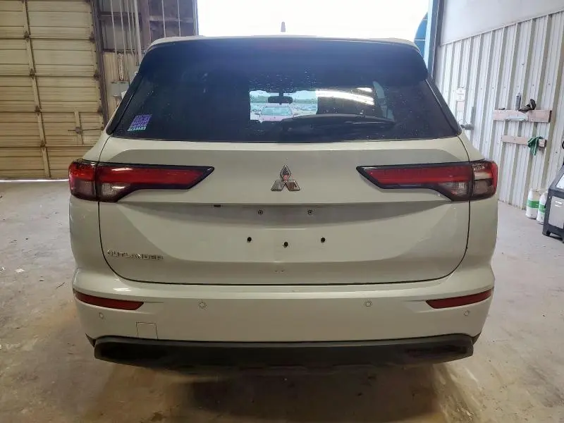 2024 MITSUBISHI OUTLANDER ES  