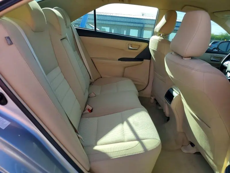 2015 TOYOTA CAMRY LE  