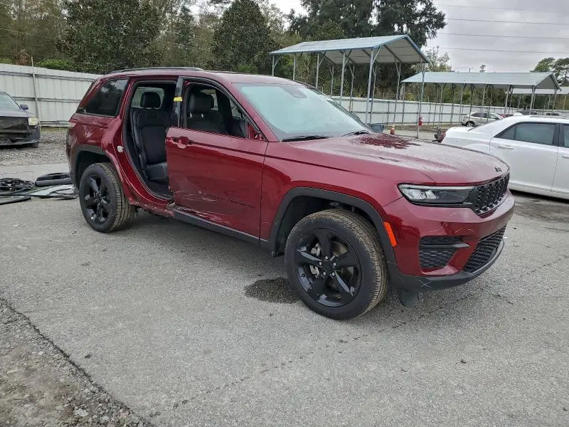 2023 JEEP GRAND CHEROKEE LAREDO  