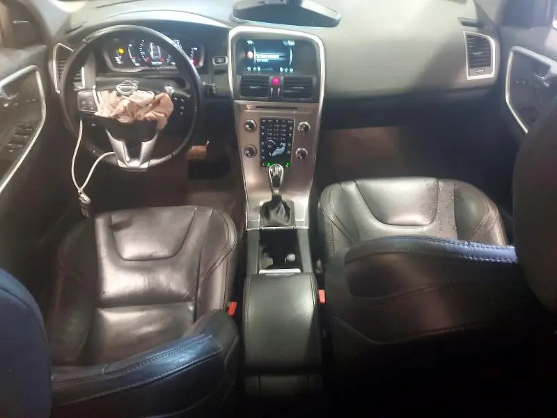 2017 VOLVO XC60 T5 DYNAMIC  