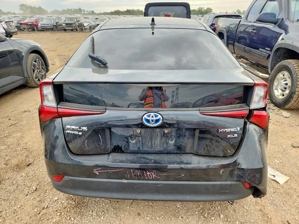 2021 TOYOTA PRIUS XLE AWD-E  