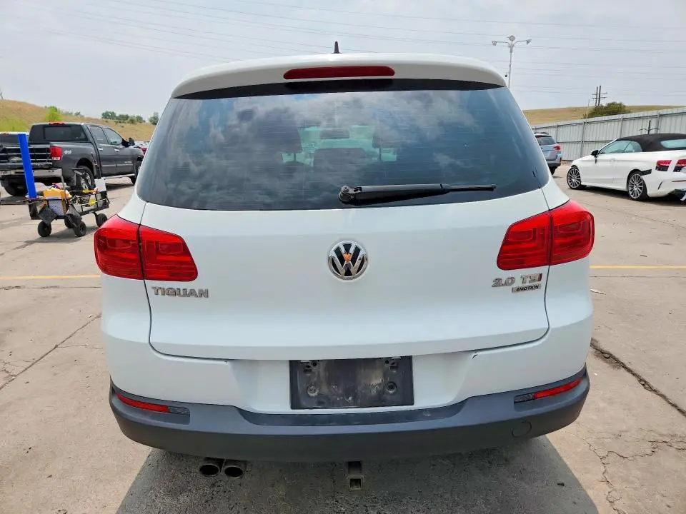 2014 VOLKSWAGEN TIGUAN S  