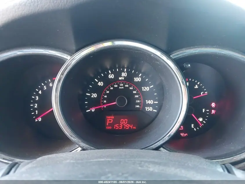 2011 KIA SORENTO LX
